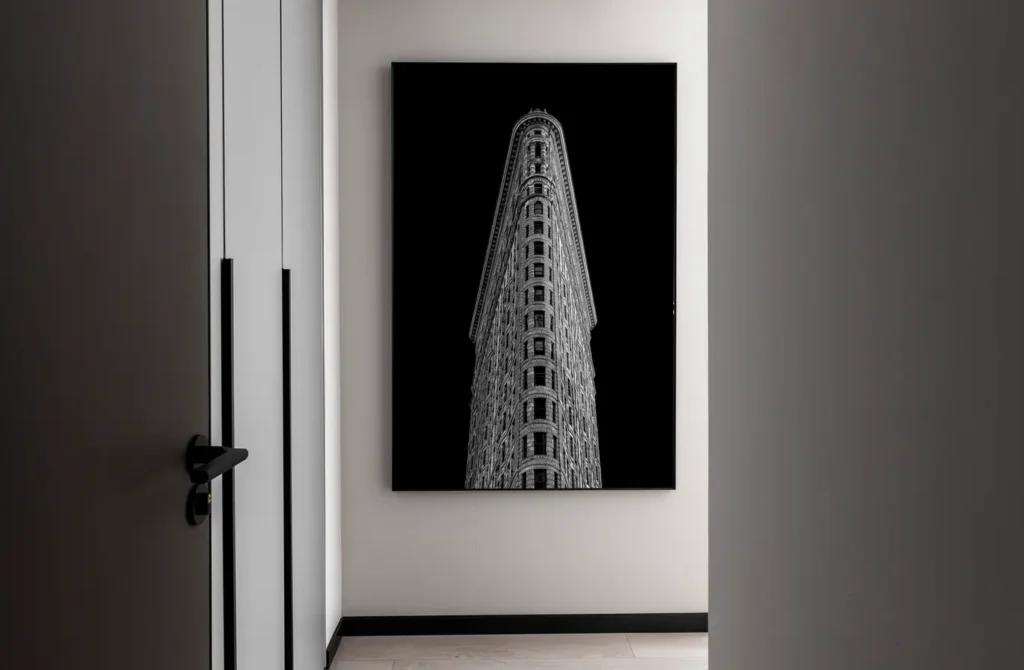 BLACK FLATIRON - Image 2