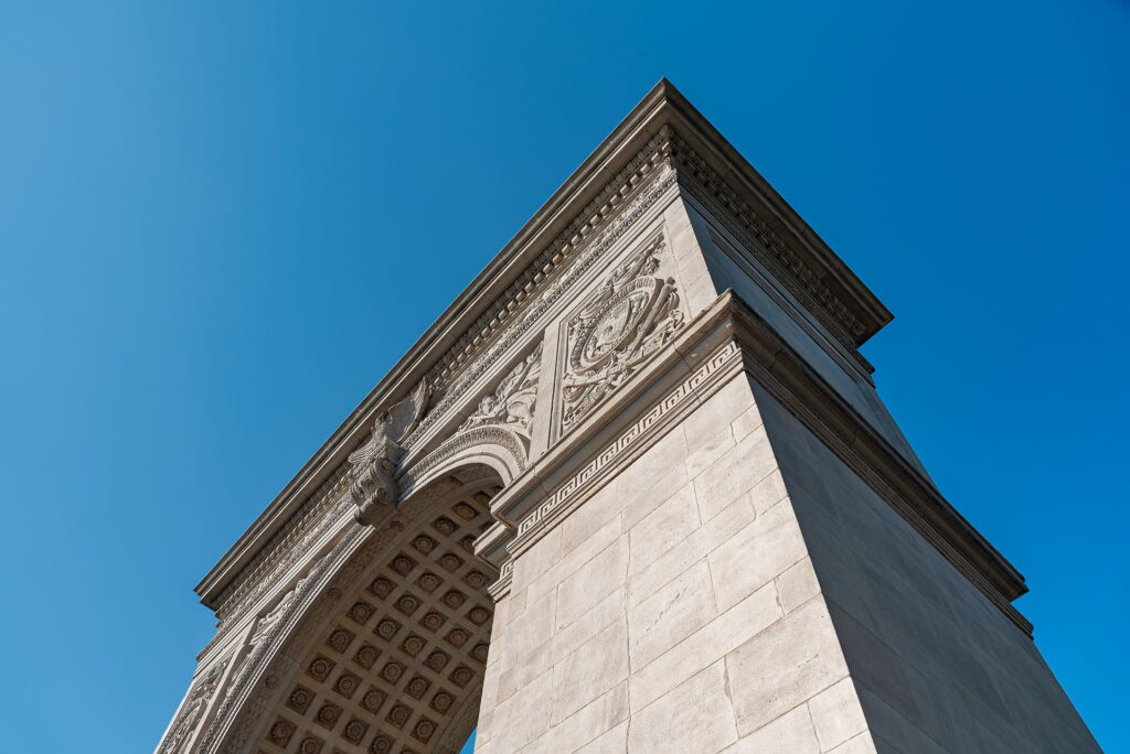 THE ARCH I